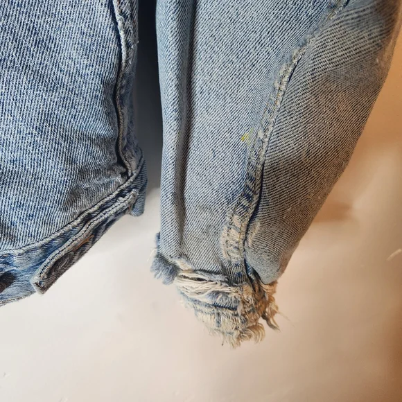 Levi's Vintage Mens Denim Trucker Jacket Flannel Blanket Lined Distressed Size M - Picture 6 of 10